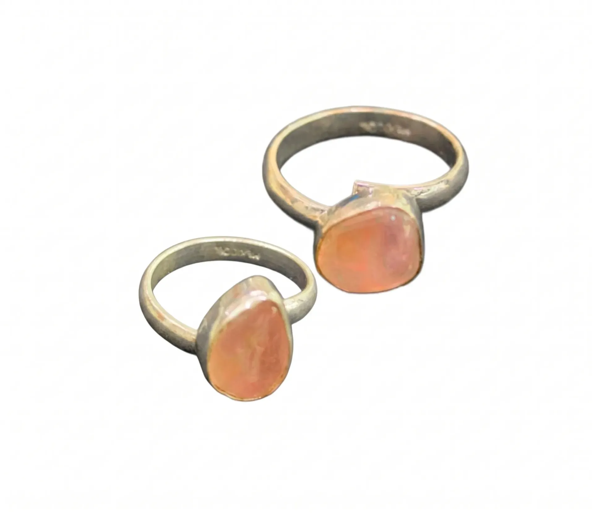 Silver ring with rose quartz